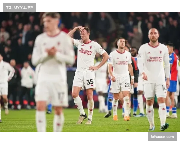 曼联定位球战术再建奇功 德里赫特成关键先生